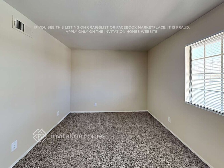 Building Photo - 13405 Bixler Ave