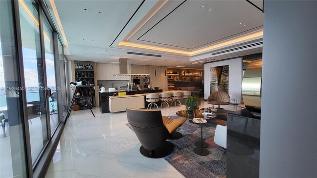 Building Photo - 15701 Collins Ave