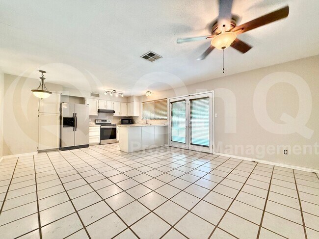 Building Photo - 1614 W Brooks St