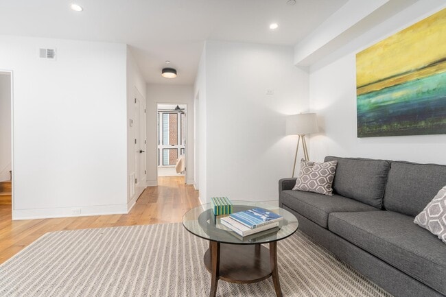 Building Photo - 103 17th St SE