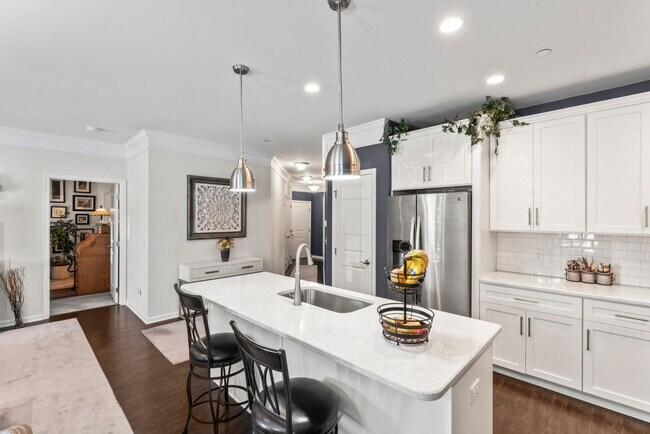 Building Photo - 818 Center Meadow Ln