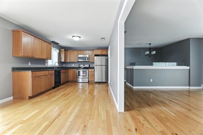Building Photo - 221 Griffin Rd