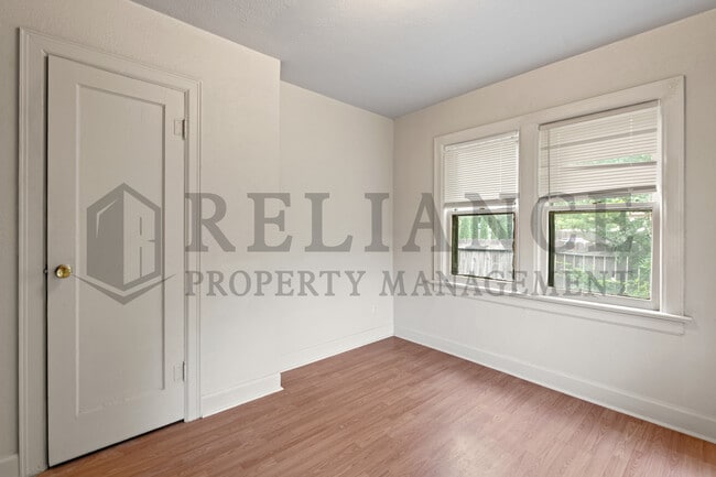 Building Photo - 412 N Lorraine Ave