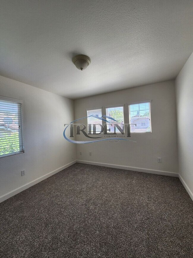 Building Photo - 1218 Galston Dr