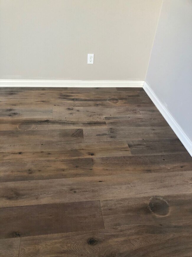 Building Photo - 16353 Veridian Cir