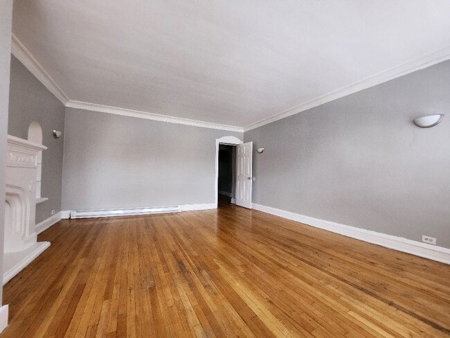 Building Photo - 8348 S Maryland Ave