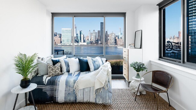 Building Photo - 52 - 10 Center Blvd