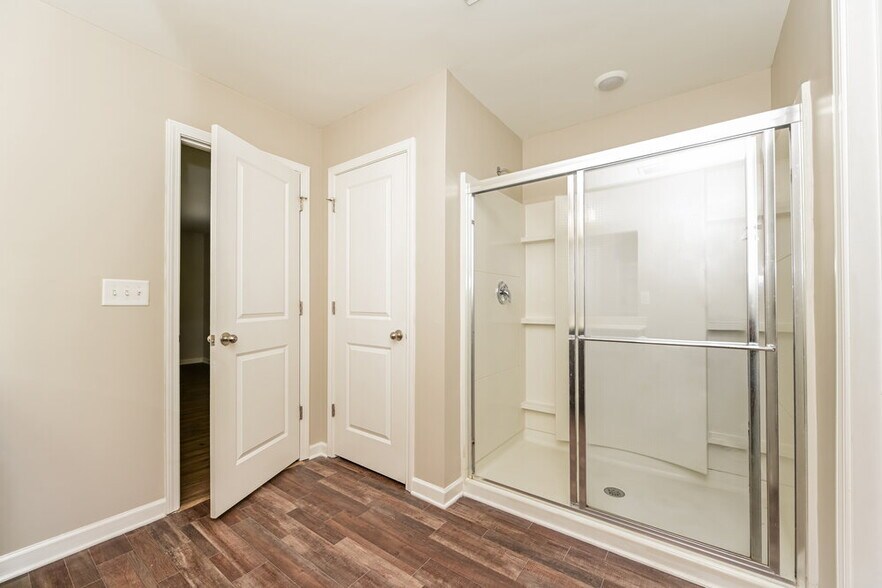 Building Photo - 1083 Cold Water Dr