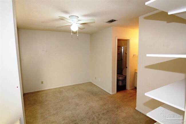 Building Photo - 5001 Grande Dr