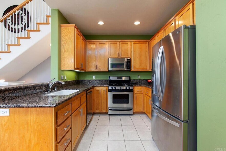 Building Photo - 420 Brookes Ave