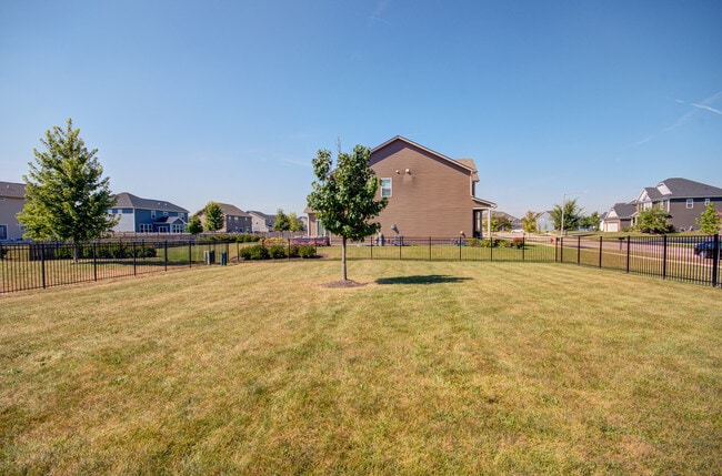 Building Photo - 15728 Brookshore Dr
