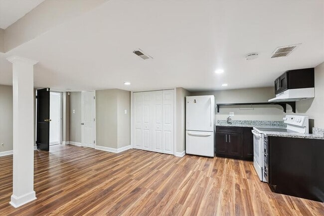 Building Photo - 1824 Allison St NW