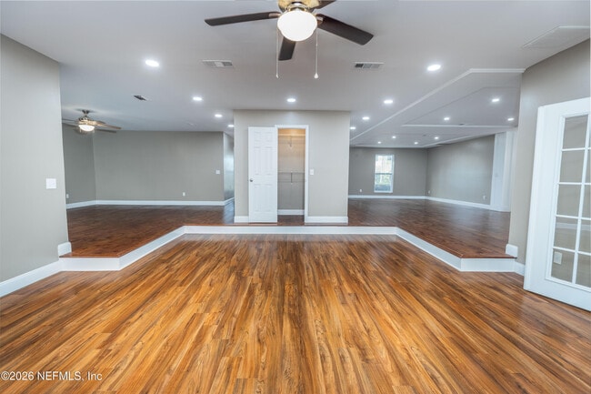 Building Photo - 2450 Fallen Tree Dr W