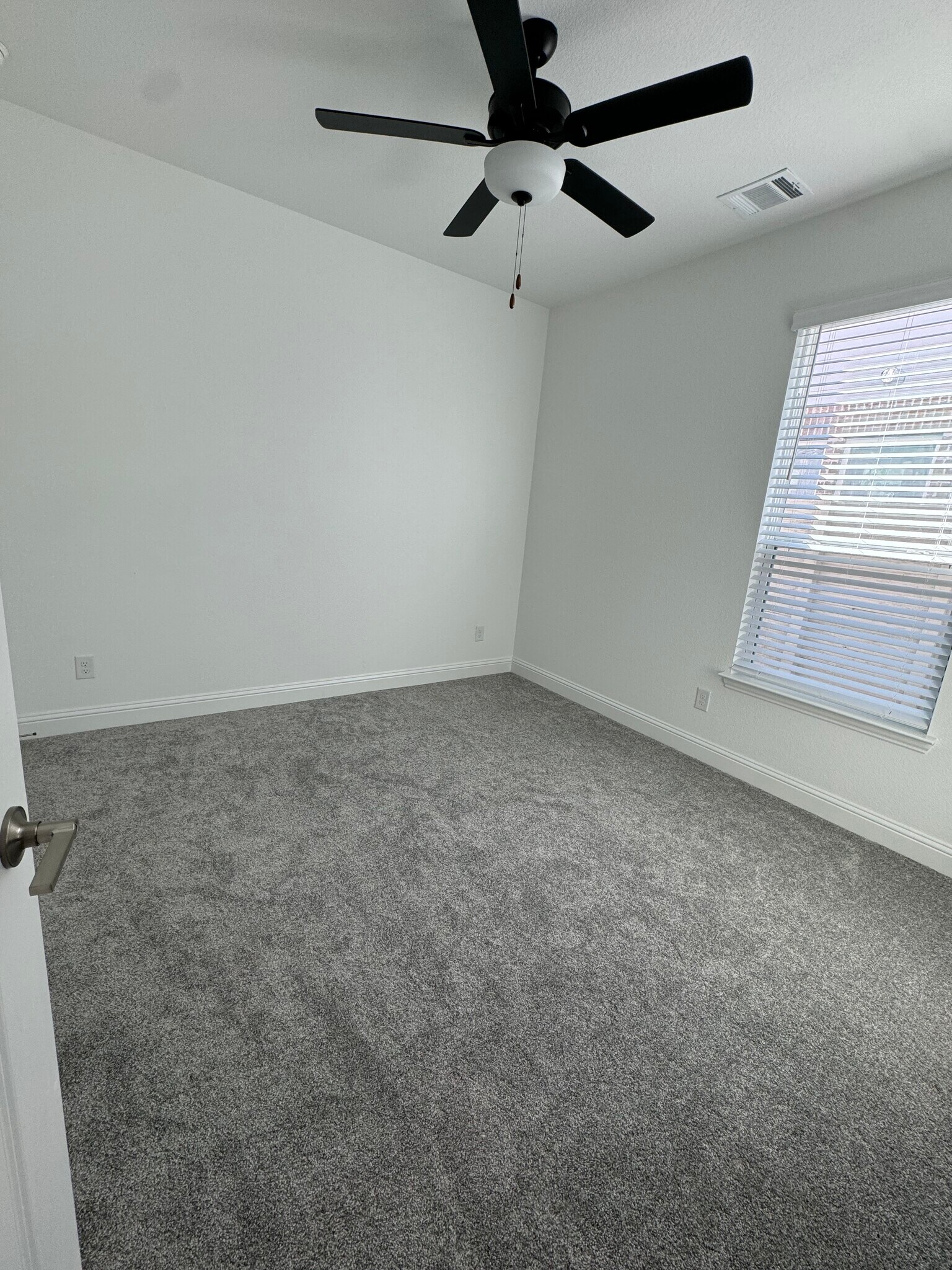 Building Photo - 701 Harmony Trl