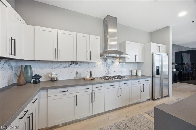 Building Photo - 4575 Dean Martin Dr