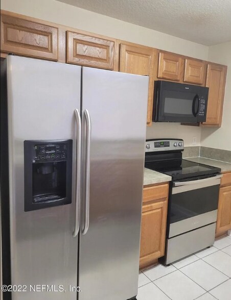 Building Photo - 3600 Lenin Peak Ct