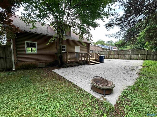 Building Photo - 4706 Whitehall Dr NW