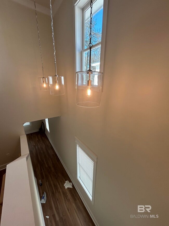 Building Photo - 5126 Pine Rd