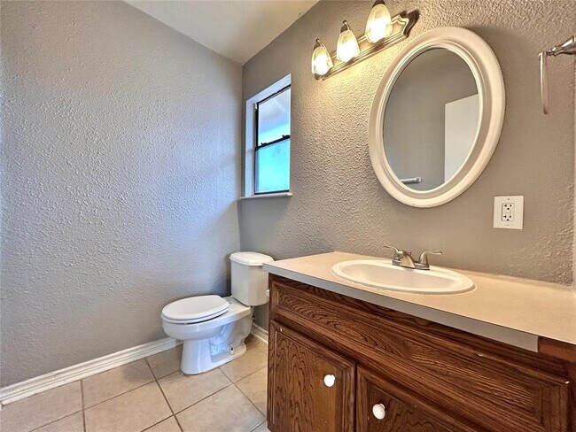 Building Photo - 510 Powell Dr