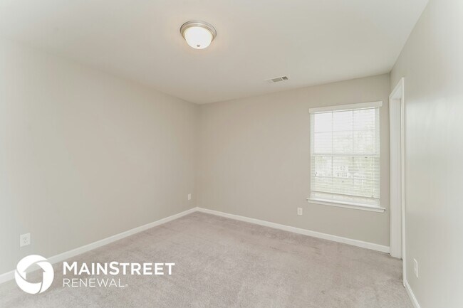 Building Photo - 9621 Pond Vista Court