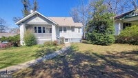 Building Photo - 228 Manor Cir