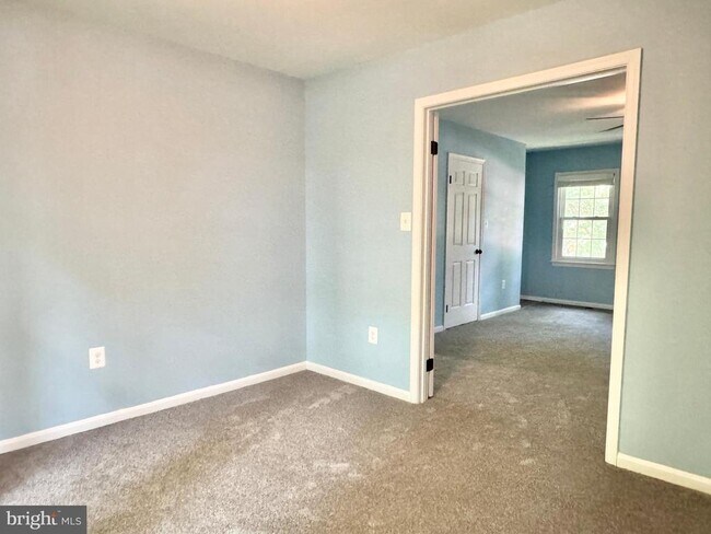 Building Photo - 15793 Moncure Dr