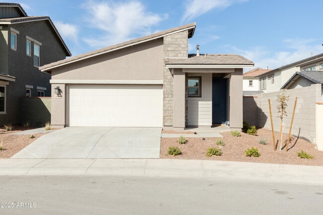 Building Photo - 20860 W Granada Rd