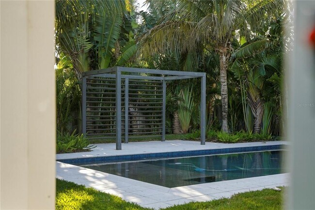 Building Photo - 845 Snell Isle Blvd NE