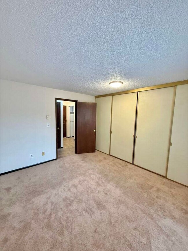 Building Photo - 18524 TM JD GISZ LLC