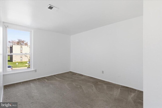 Building Photo - 3360 Huntley Sq Dr