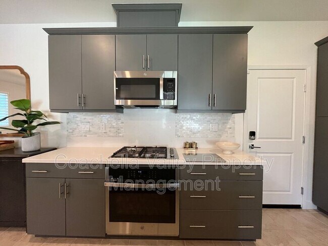 Building Photo - 76279 Cambridge Dr