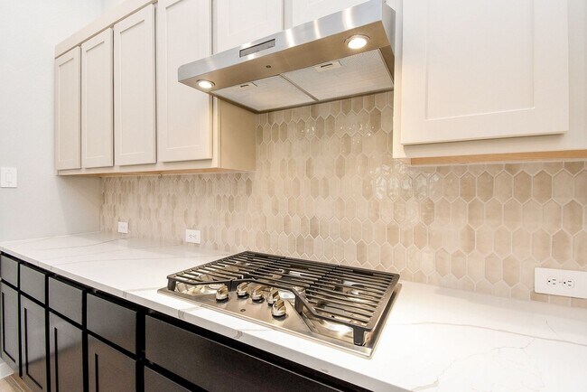 Building Photo - 3322 Verdant Ln