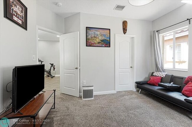 Building Photo - 2316 SW 127th Ave