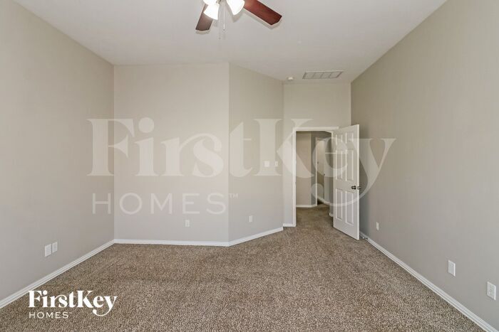 Building Photo - 15814 Stiller Park Dr