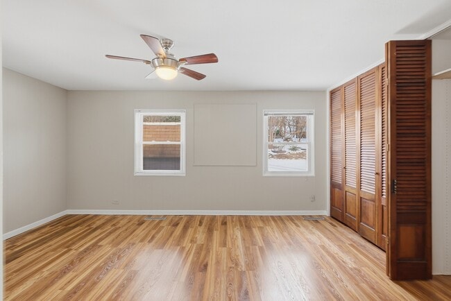 Building Photo - 5611 S Quincy St