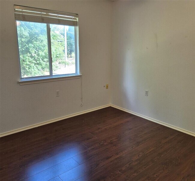 Building Photo - 1139 Emmitt Run