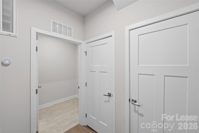Building Photo - 6258 Ashton Pk Dr