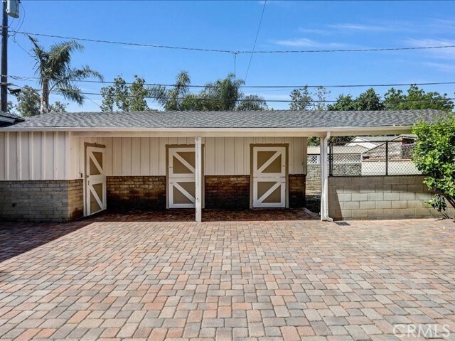Building Photo - 1315 W Valley Heart Dr