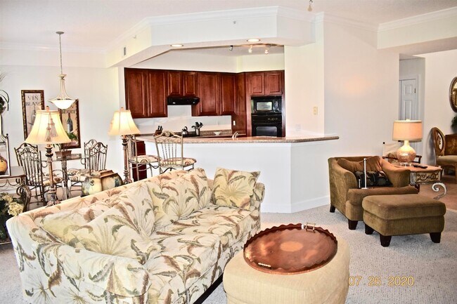 Building Photo - 215 S Ocean Grande Dr