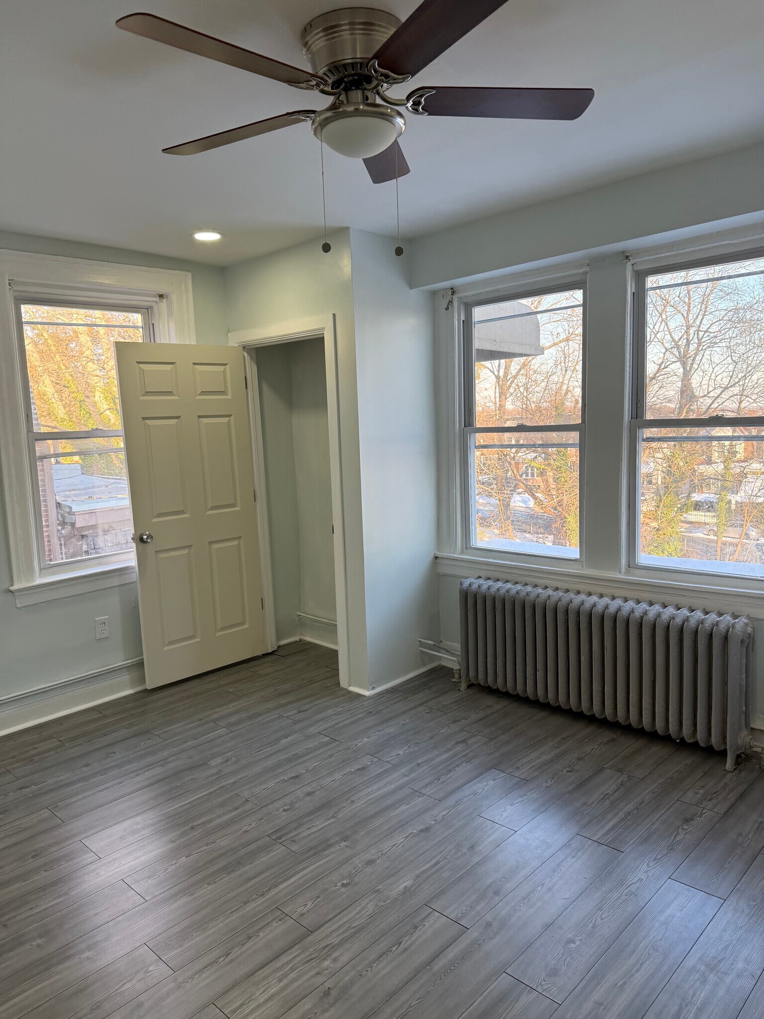 Building Photo - 5719 N Park Ave