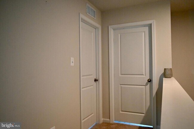 Building Photo - 110 Mariners Wy