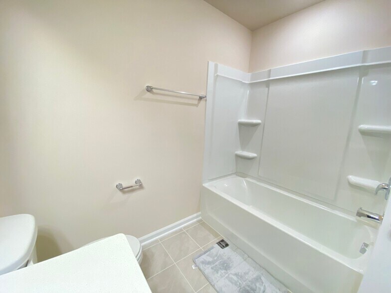 Building Photo - 5612 Preveza Pl