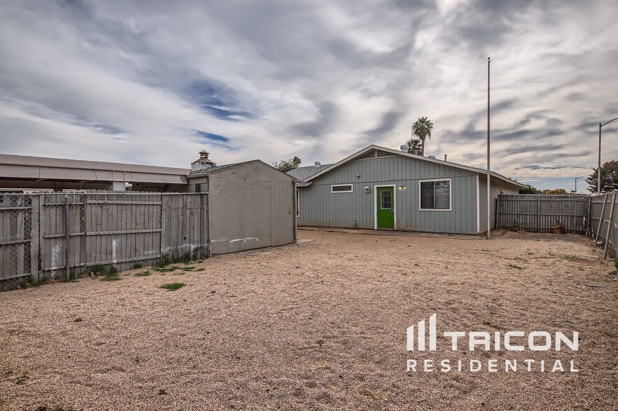 Building Photo - 14033 N 49th Ave