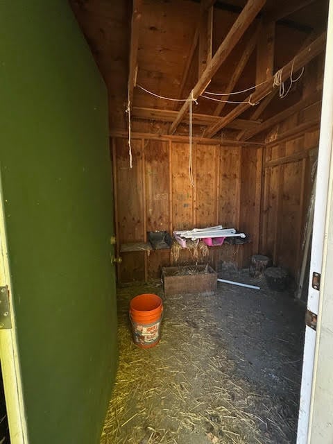 Outdoor storage 2 - 16715 SE Evergreen Ln