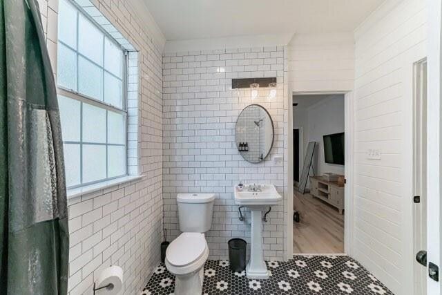 Building Photo - 616 Lebeau St