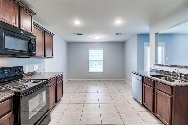 Building Photo - 1824 Persimmon Dr