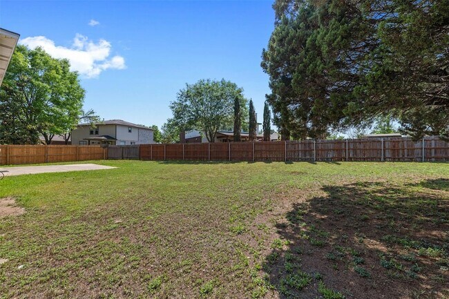 Building Photo - 1809 Vanderhill Cove