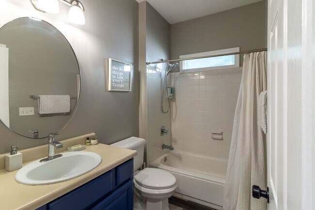 Building Photo - 9 Walthour Cove