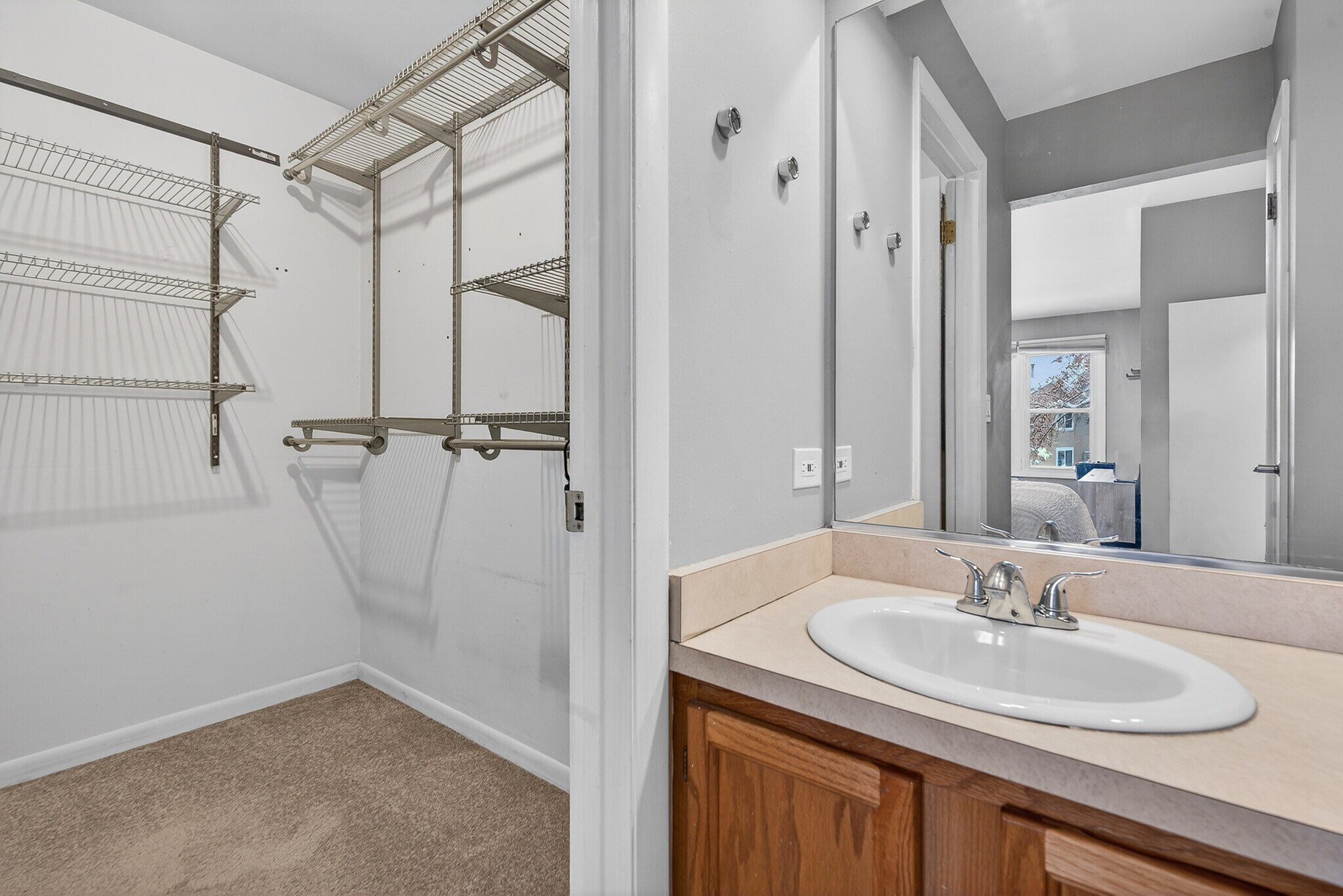 Building Photo - 1391 Sherwood Ct