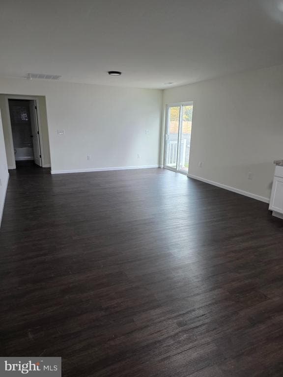 Building Photo - 129 Roosevelt Ave